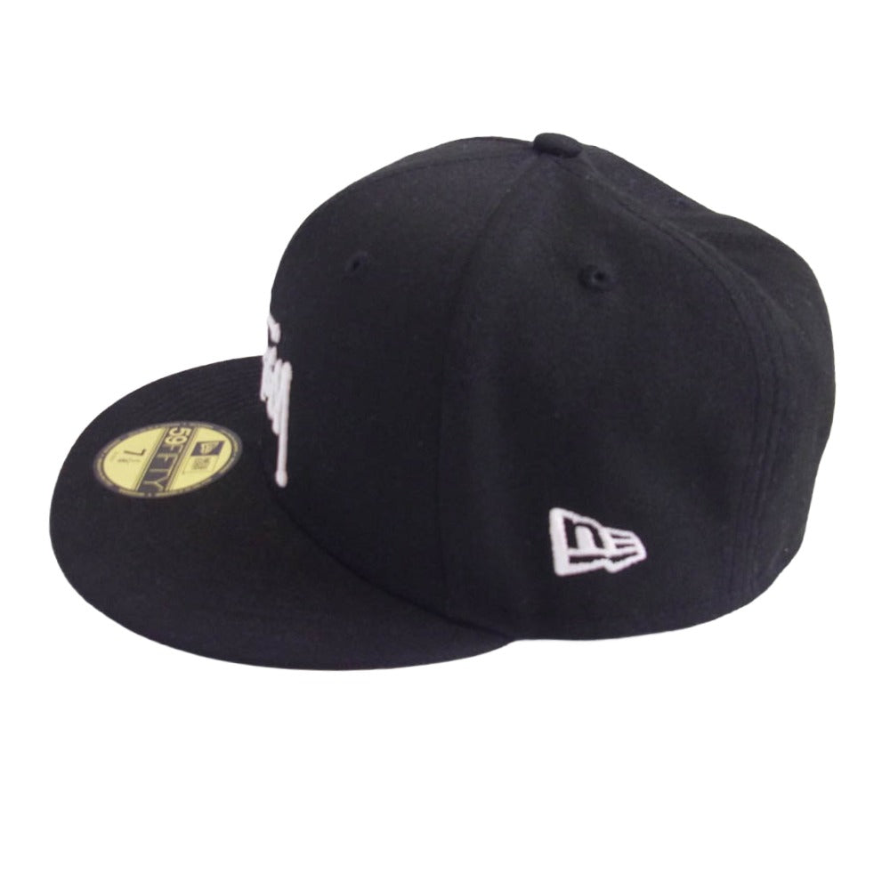 STUSSY ステューシー 1311038 × NEWERA ニューエラ ロゴ刺繍 ベースボール キャップ 帽子 ブラック系 7 1/8【中古】