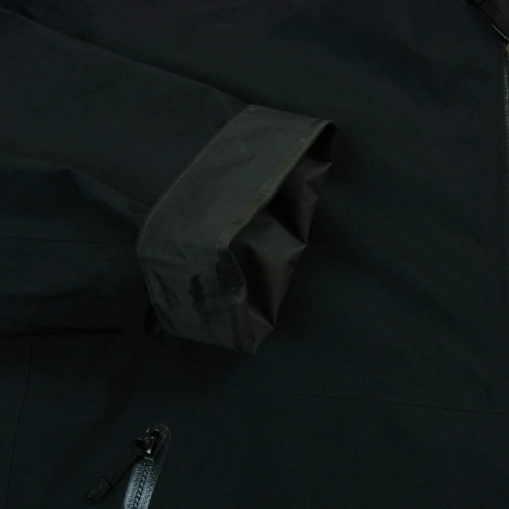 ARC'TERYX アークテリクス 21776 ZETA SL JACKET ゼータ SL ジャケット マウンテン パーカー 中国製 ブラック系 L【中古】