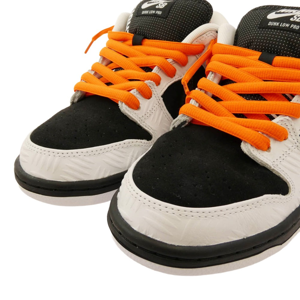NIKE ナイキ FD2629-100 × TIGHTBOOTH タイトブース SB Dunk Low Pro QS Black and White ダンク ロー プロ ローカットスニーカー ブラック系 オレンジ系 27cm【中古】