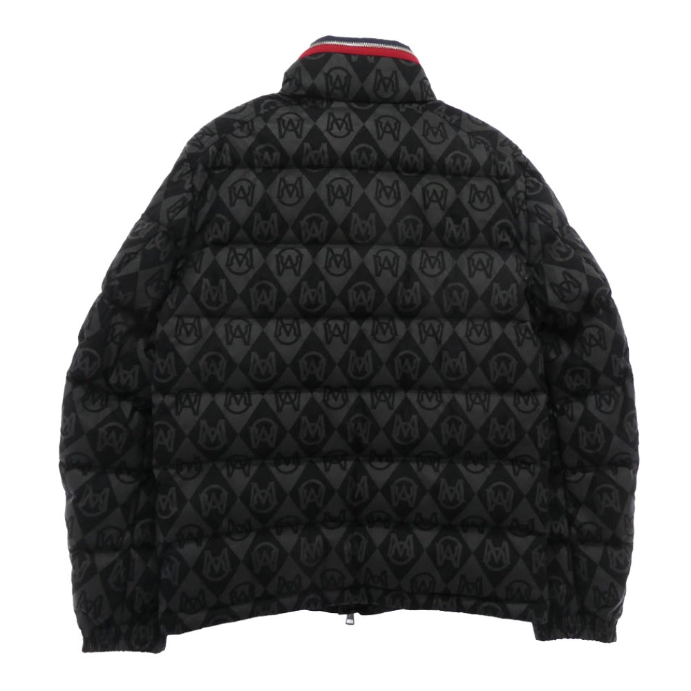 MONCLER モンクレール 23AW I20911A00023 BOURNE 総柄 ロゴワッペン ダウン ジャケット ブラック系 1【極上美品】【中古】