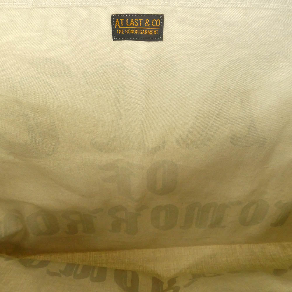 AT LAST アットラスト news paper bag ニュースペーパー バッグ ショルダー ベージュ系【中古】