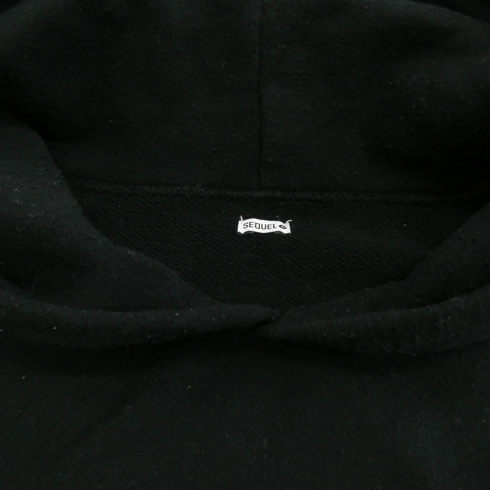 SEQUEL シークエル 22AW SQ-22AW-HD-03 ライフル グラフィック スウェット パーカー ブラック系 XL【中古】