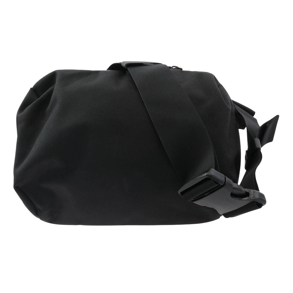 ドリップ HALF DAYPACK ボディバッグ ブラック系【中古】