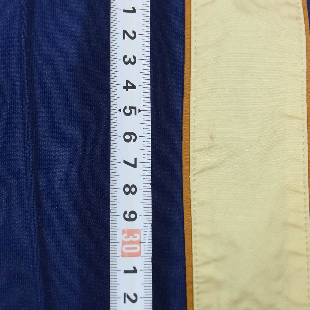 GUCCI グッチ 625342 XJCNS レザーロゴパッチ付き サイドライン