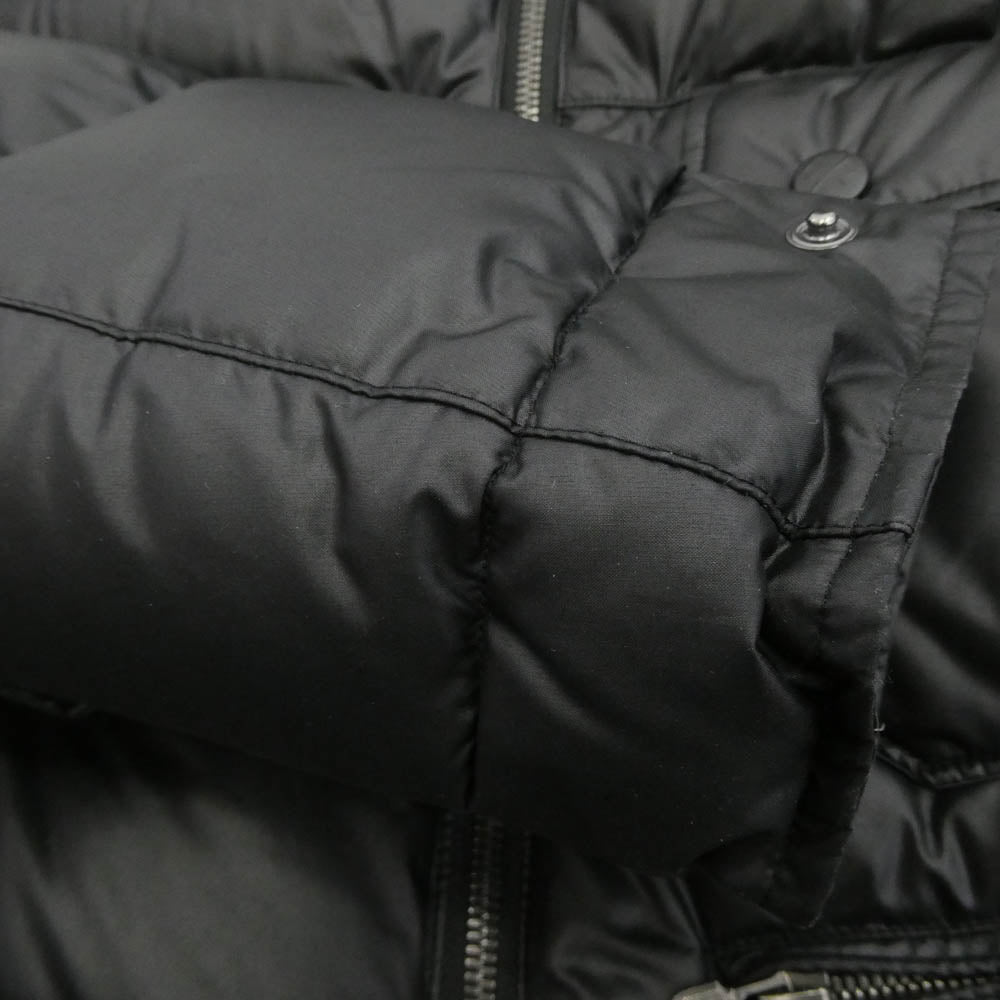 WHITE MOUNTAINEERING ホワイトマウンテニアリング 15AW WM1573239 BLACK ブラックマウンテニアリング ダウン ジャケット ブラック系 1【中古】