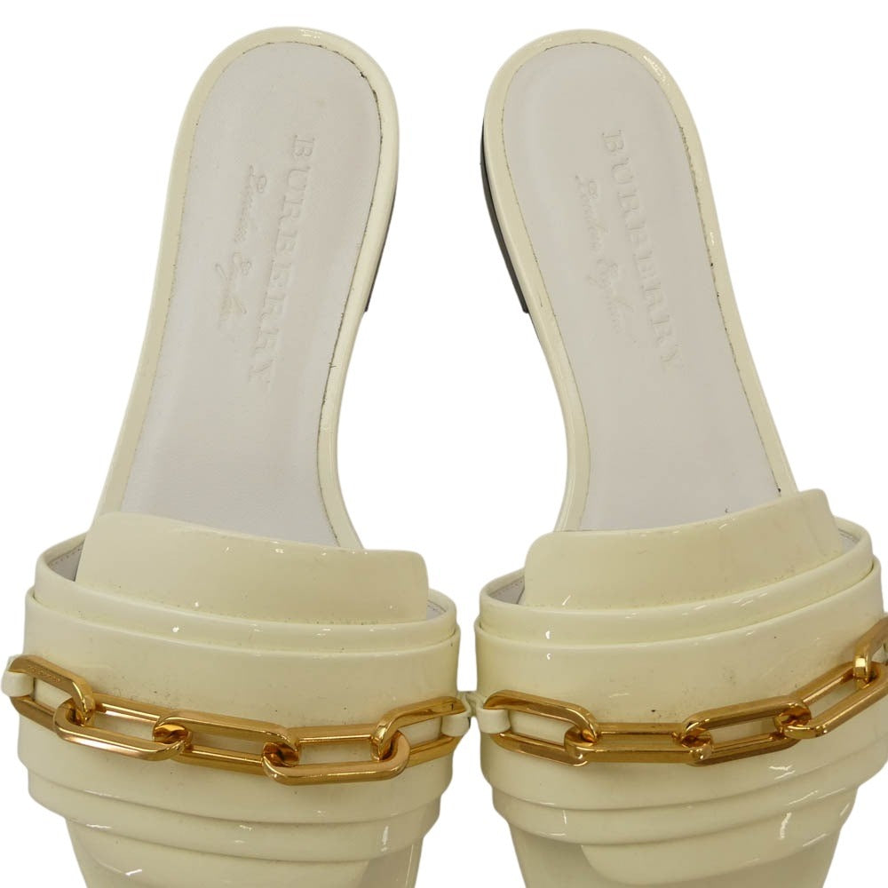 BURBERRY バーバリー チェーン パテントレザー ミュール サンダル オフホワイト系 36【中古】