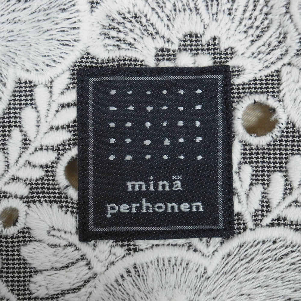 mina perhonen ミナペルホネン aba9908 smile flower スマイル フラワー トースト トート ハンド バッグ ブラック系 ホワイト系【中古】