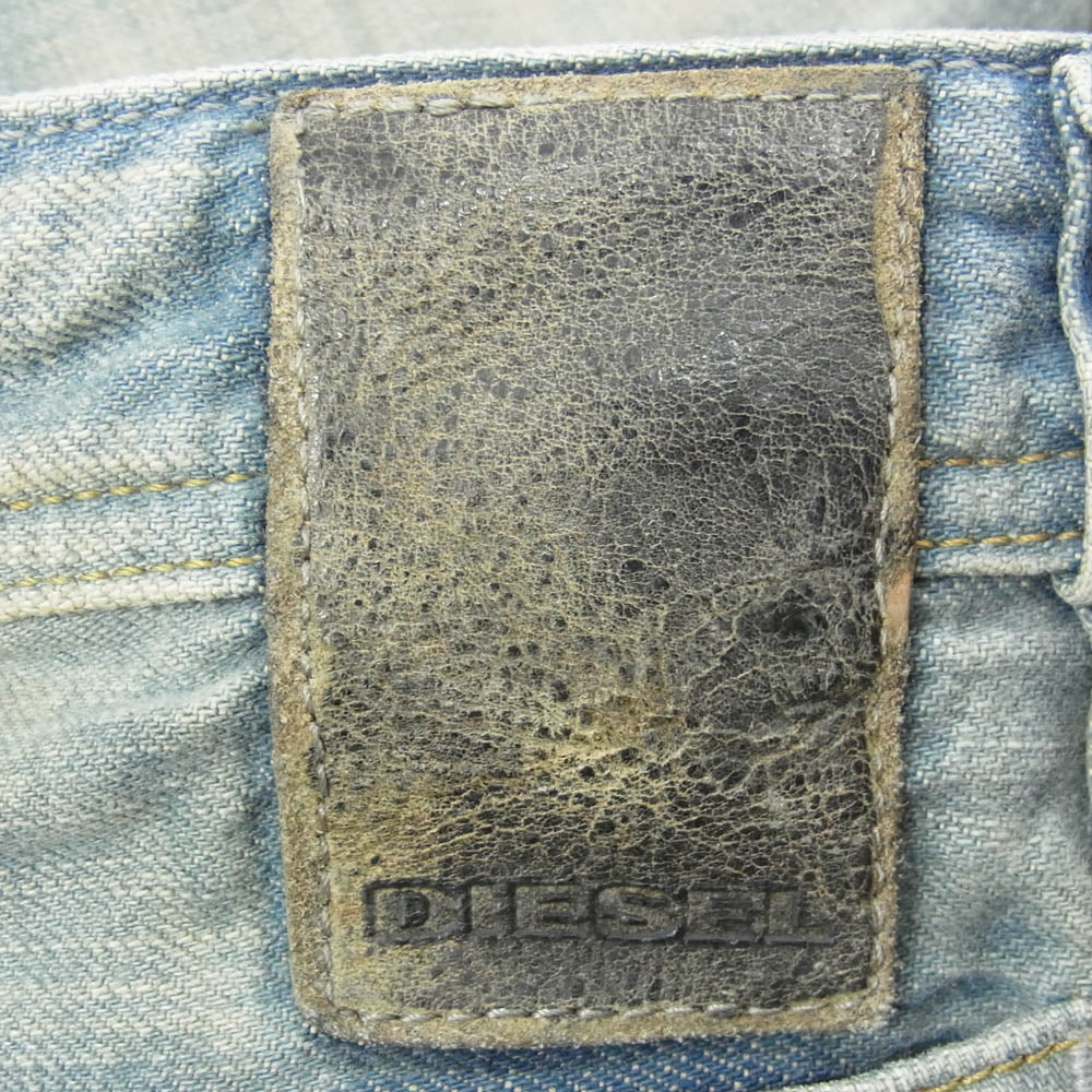 DIESEL ディーゼル BRADDOM ダメージ加工 レギュラー スリム デニムパンツ インディゴブルー系 29【中古】
