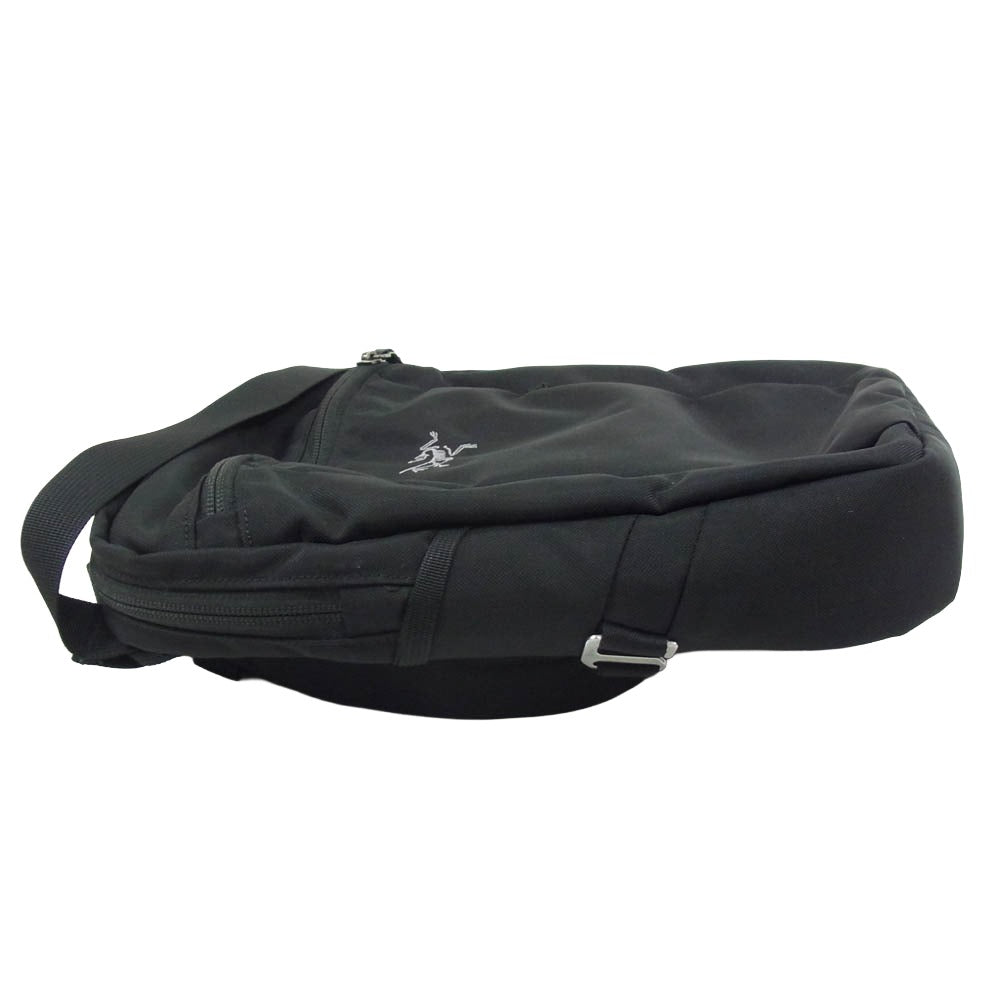ARC'TERYX アークテリクス 17173-122542 SLINGBLADE 4 SHOULDER BAG スリングブレード 4 ショルダー バッグ ブラック系【中古】