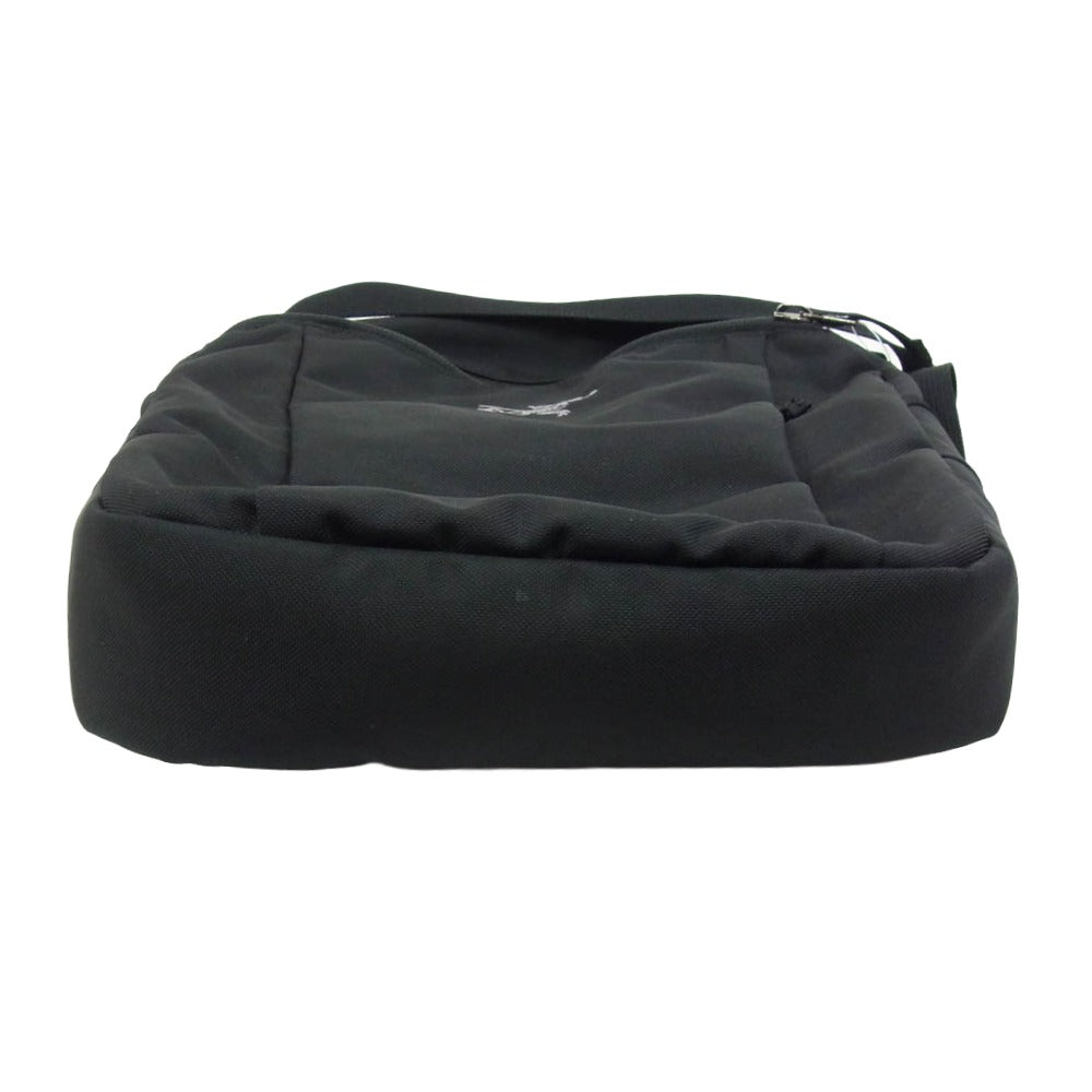 ARC'TERYX アークテリクス 17173-122542 SLINGBLADE 4 SHOULDER BAG スリングブレード 4 ショルダー バッグ ブラック系【中古】