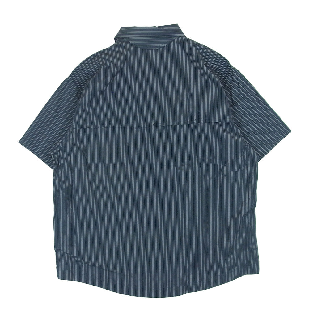 Goldwin ゴールドウィン 26SS GZ56105 Reflective Striped Shirt レトロ リフレクティブ ショート スリーブ 半袖 シャツ チャコール系 DEEP CHARCOAL M 2【極上美品】【中古】