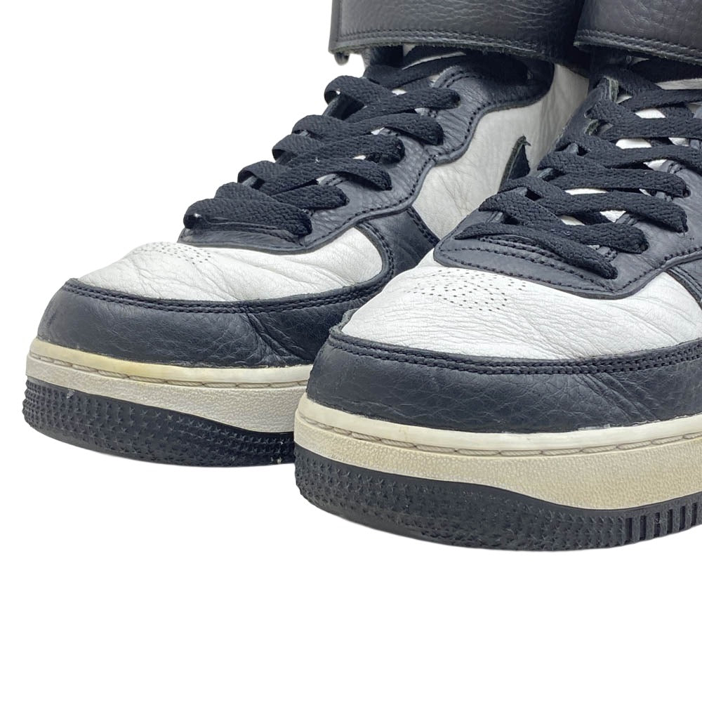 NIKE ナイキ DJ7840-002 × Stussy Air Force 1 Mid Black and Light Bone【フェイクバスターズ鑑定済】ステューシー ナイキ エアフォース1 ミッド ブラック アンド ライトボーン ハイカット スニーカー ブラック系 ホワイト系 27.5cm【中古】