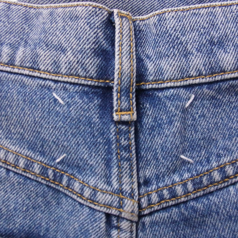 MAISON MARGIELA メゾンマルジェラ 22SS S51LA0051 四つタグ ① SLASH DETAIL DENIM PANTS ダメージ加工 デニムパンツ ライトブルー系【中古】