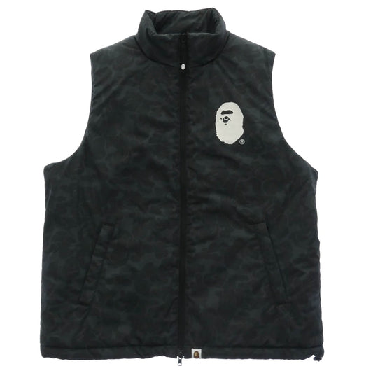 A BATHING APE アベイシングエイプ 001GDM201002H カモ柄 ナイロン 中綿 ベスト 迷彩 M ブラック系 M【新古品】【未使用】【中古】