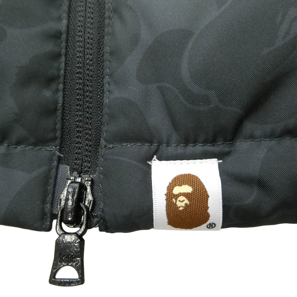 A BATHING APE アベイシングエイプ 001GDM201002H カモ柄 ナイロン 中綿 ベスト 迷彩 M ブラック系 M【新古品】【未使用】【中古】