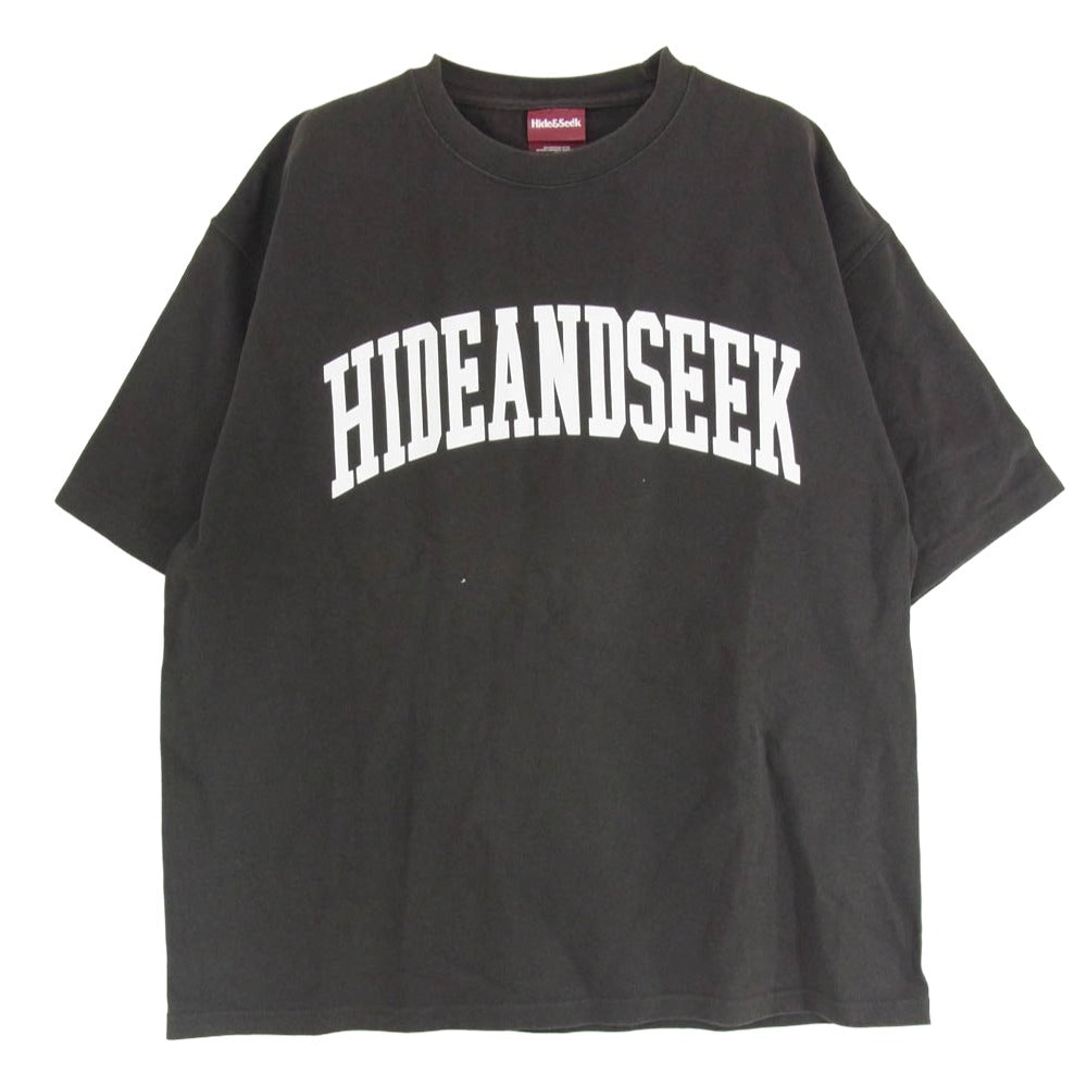 HideandSeek ハイドアンドシーク フロント アーチロゴ プリント ショートスリーブ Tシャツ 半袖カットソー チャコール系 L【中古】