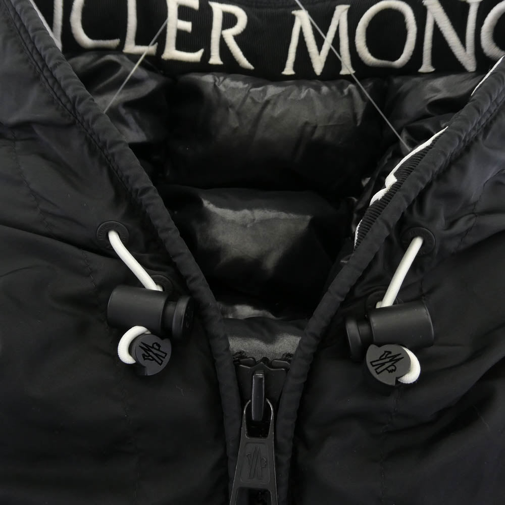 MONCLER モンクレール 20AW F20911B56900 モンクレールジャパンタグ MONTCLA GIUBBOTTO モンクラ ジップアップ ロゴ 刺繍 ラインテープ ダウン ジャケット ブラック系 2【中古】