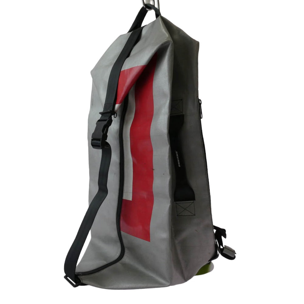 FREITAG フライターグ 2WAY リュック ボストンバッグ シルバー系 レッド系【中古】