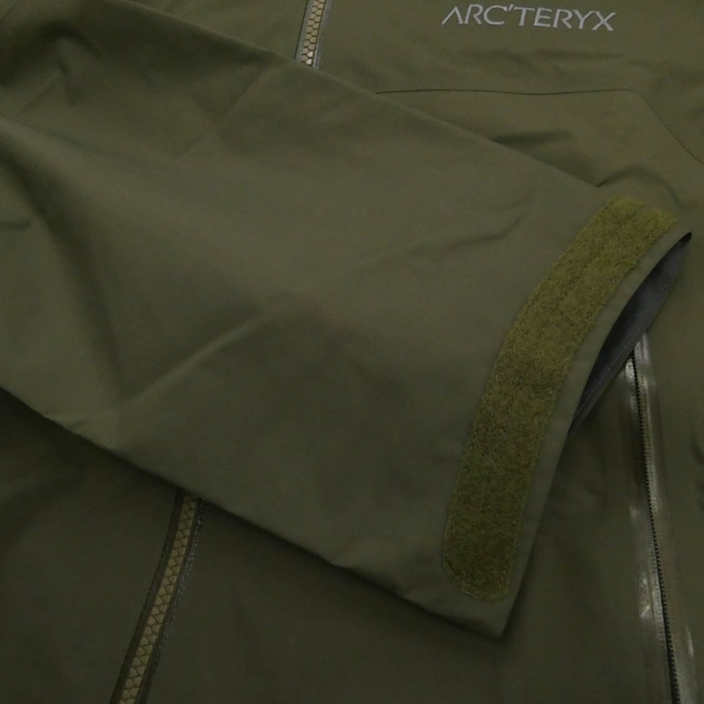 ARC'TERYX アークテリクス X000007082 Beta AR Jacket ベータ AR ジャケット カーキ系 M【新古品】【未使用】【中古】