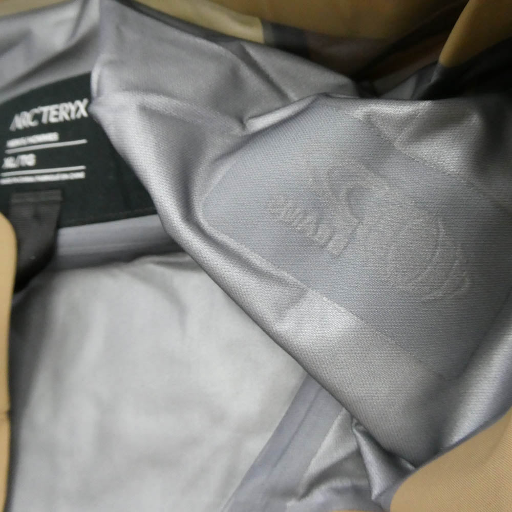 ARC'TERYX アークテリクス X000009269 x BEAMS Beta Jacket Nagomi x ビームス ベータ ジャケット ナゴミ (和み) ベージュ系 オフホワイト系 マルチカラー系 XL【新古品】【未使用】【中古】