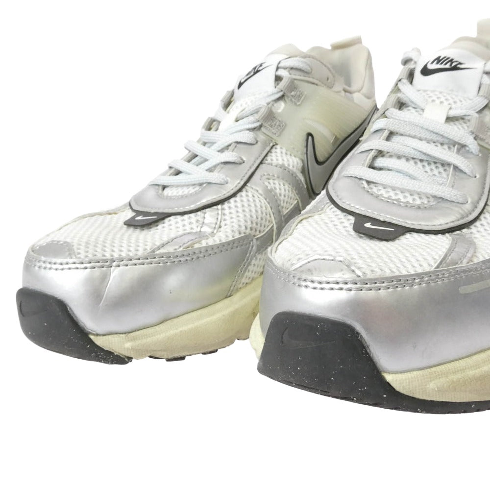 NIKE ナイキ FD0736-100 V2K Run Summit White and Metallic Silver V2K ラン サミットホワイト アンド メタリックシルバー スニーカー ホワイト系 30cm【中古】