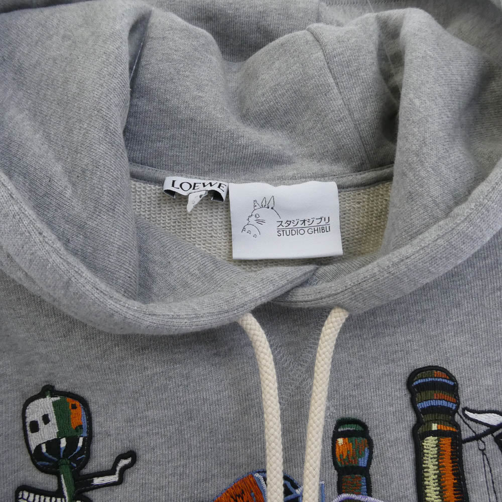 LOEWE ロエベ 23SS HB44Y25X04 × Howl's Moving Castle Moving Castle Embroidered Hoodie in Cotton スタジオジブリ ハウルの動く城 ムービングキャッスル プルオーバー パーカー グレー系 M【中古】