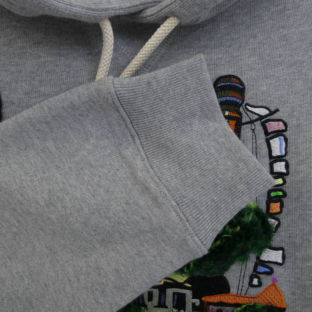 LOEWE ロエベ 23SS HB44Y25X04 × Howl's Moving Castle Moving Castle Embroidered Hoodie in Cotton スタジオジブリ ハウルの動く城 ムービングキャッスル プルオーバー パーカー グレー系 M【中古】
