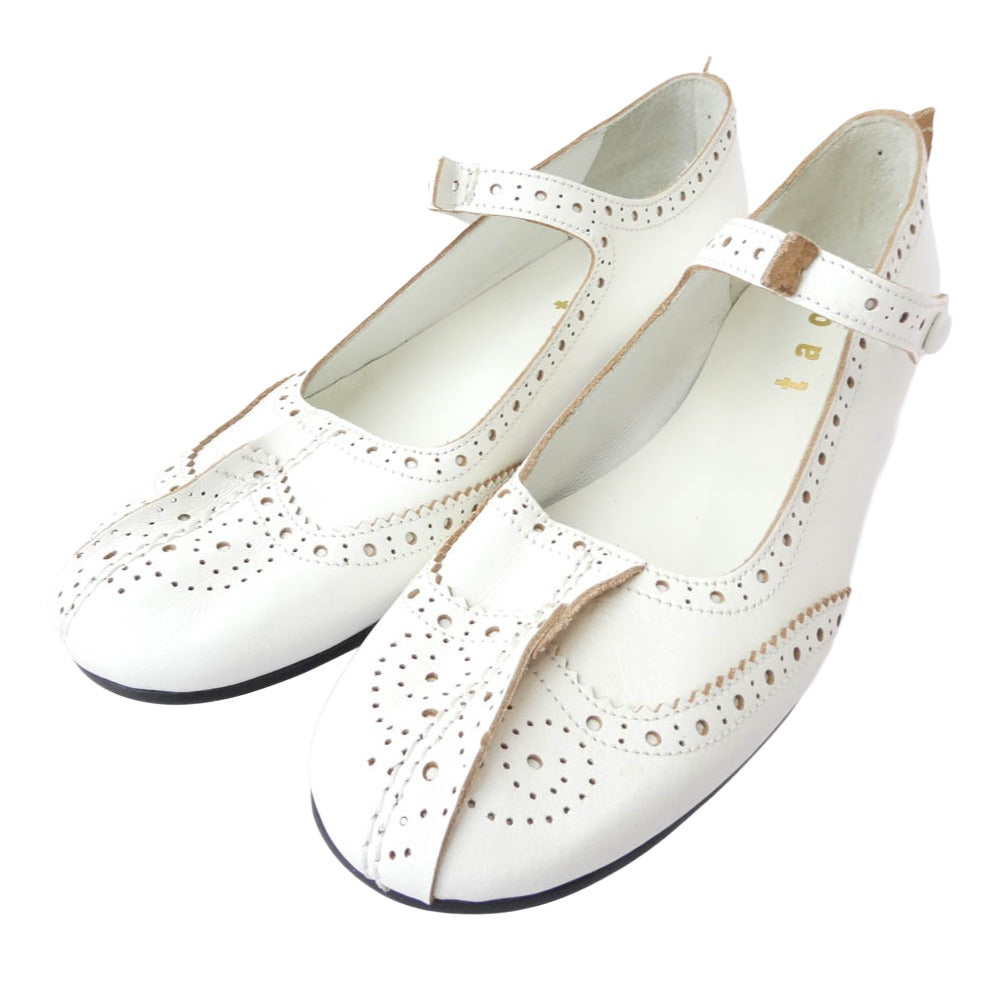 tao COMME des GARCONS タオ コムデギャルソン 25AW TZ-K108-001 ウィングチップ ストラップ フラットシューズ レザー パンプス ホワイト系 24.5cm【美品】【中古】
