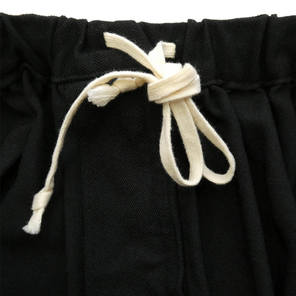 BLACK COMME des GARCONS ブラックコムデギャルソン 25aw 1P-P013 エステル太綾 ツイル製品後加工 バルーン パンツ ブラック系 S【中古】