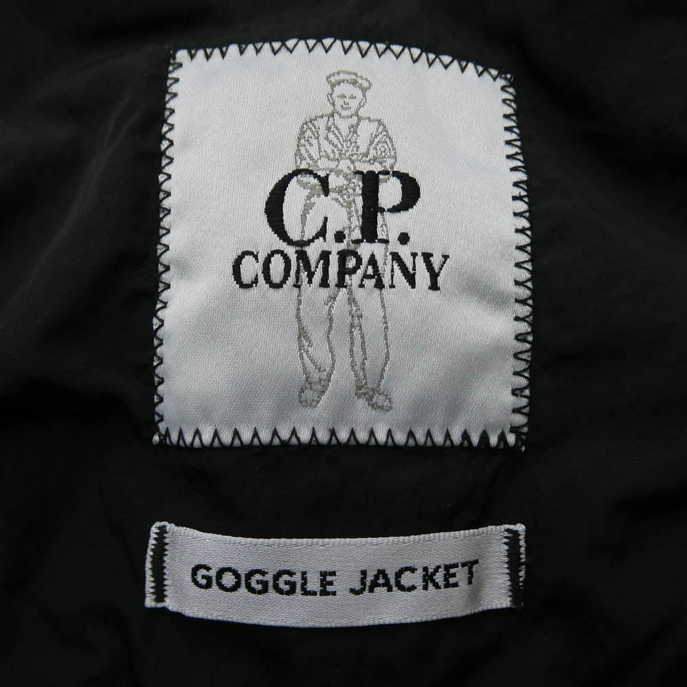 C.P.Company シーピーカンパニー 25AW 19CMOW010A Chrome-R Goggle Jacket ドローコード付き ダブルジップ ゴーグル 中綿 ジャケット ブラック系 L【中古】