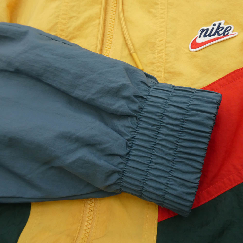 NIKE ナイキ CU4439-700 Sportswear Windrunner ウィンドランナー+ LND フーディ ジャケット イエロー系 グリーン系 レッド系　ブルー系 L【中古】