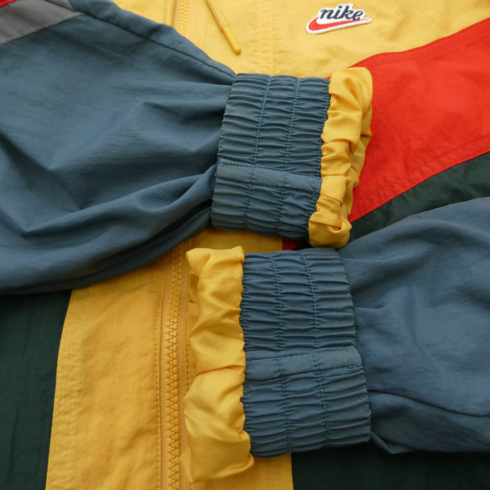 NIKE ナイキ CU4439-700 Sportswear Windrunner ウィンドランナー+ LND フーディ ジャケット イエロー系 グリーン系 レッド系　ブルー系 L【中古】