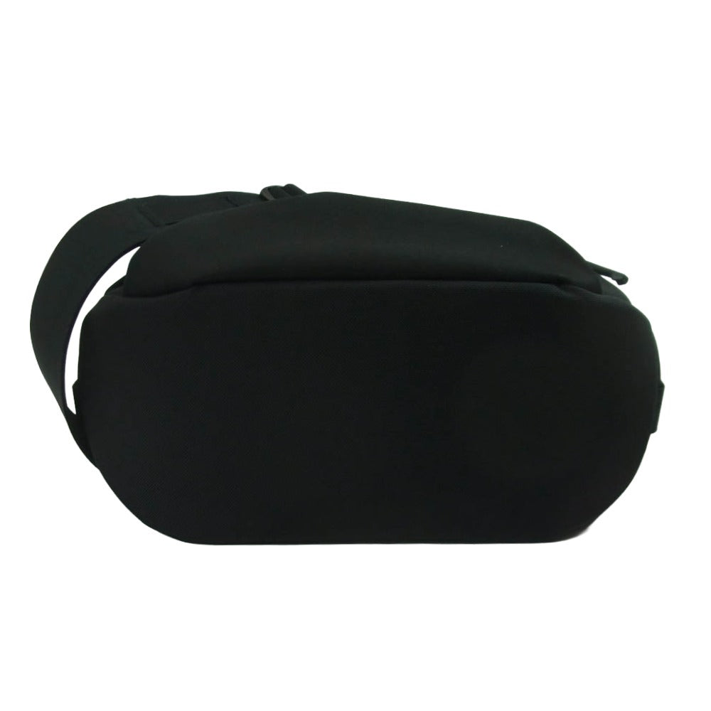 ARC'TERYX アークテリクス 24019 ARRO 8 SHOULDER BAG アロー8 ショルダー バッグ ベトナム製 ブラック系【中古】