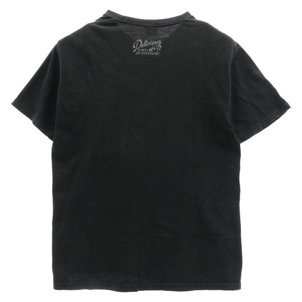 STUSSY ステューシー × Delicious Vinyl デリシャス・ヴァイナル 25周年記念 SITTIN' on CHROME 半袖 Tシャツ ブラック系 M【中古】