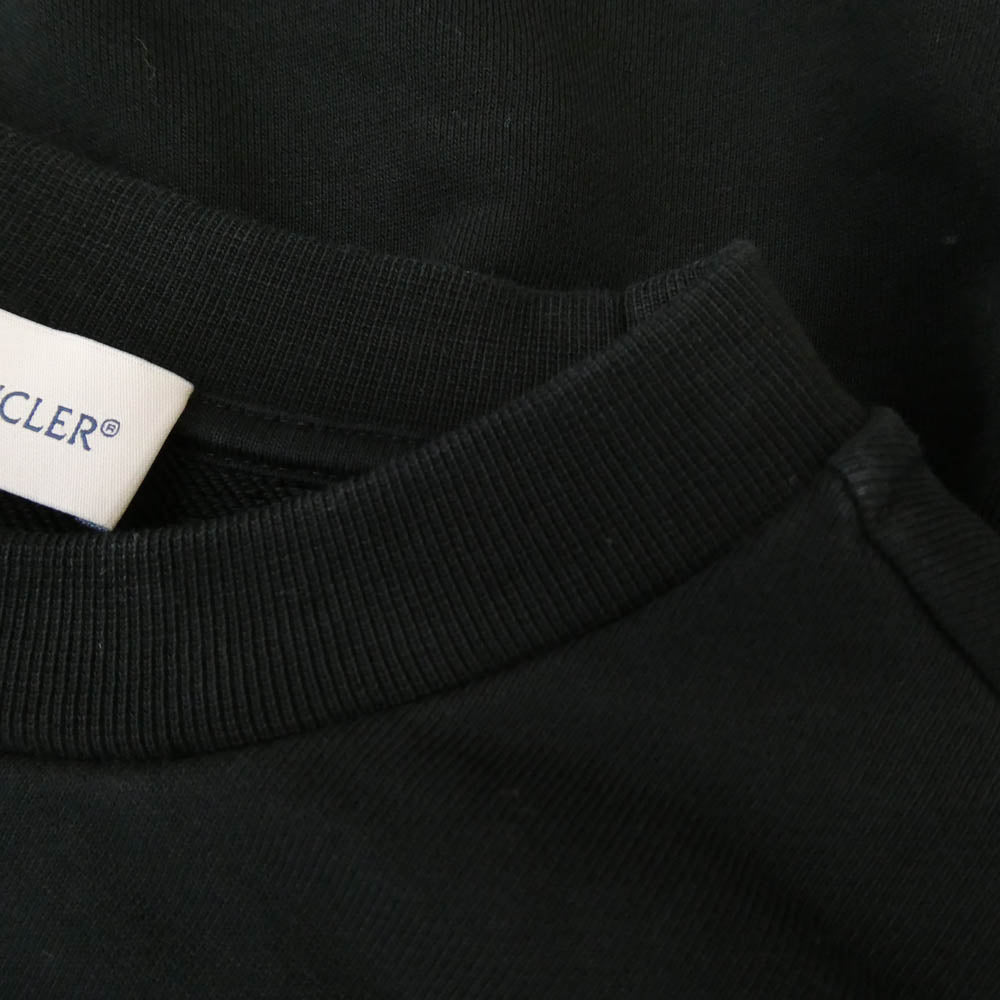 MONCLER モンクレール F10918G72500 V8130 モンクレールジャパンタグ MAGLIA GIROCOLLO ラバーワッペン付 フロントジップポケット スウェット トレーナー ブラック系 L【中古】