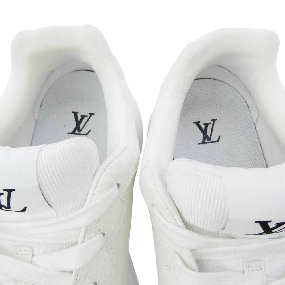 LOUIS VUITTON ルイ・ヴィトン 25AW 1AHSTF LV クラッシック スニーカー LVロゴ ローカットスニーカー ホワイト系 7【中古】