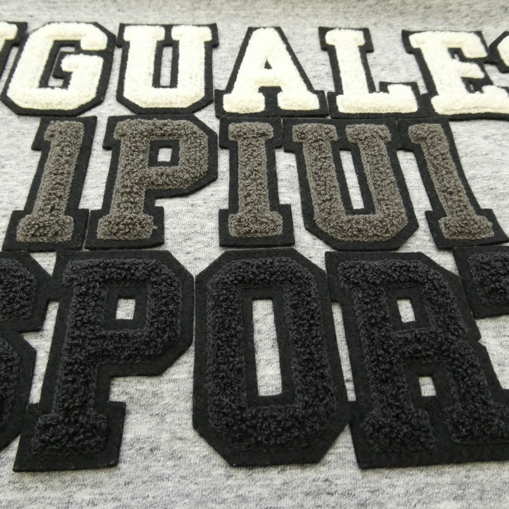 1piu1uguale3 ウノピュウノウグァーレトレ CM056 MN02 CLASSIC SWEAT SIDE ZIP PO ロゴワッペン ストレッチ クラシック スウェット サイドジップ プルオーバー パーカー フーディー グレー系 3【中古】