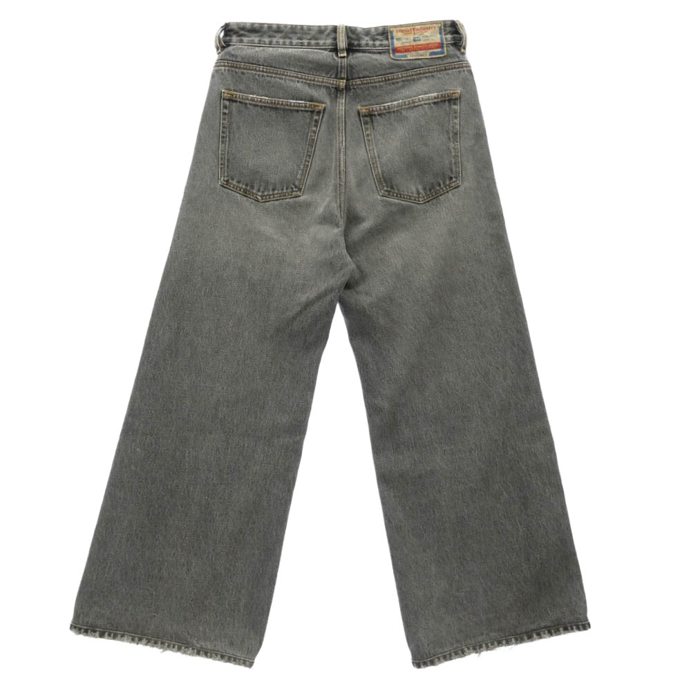 DIESEL ディーゼル A06925007F6 Relaxed Jeans ローウエスト 1996 D-Sire ワイド ストレート ジーンズ ダメージ加工 バギーデニムパンツ グレー系【中古】