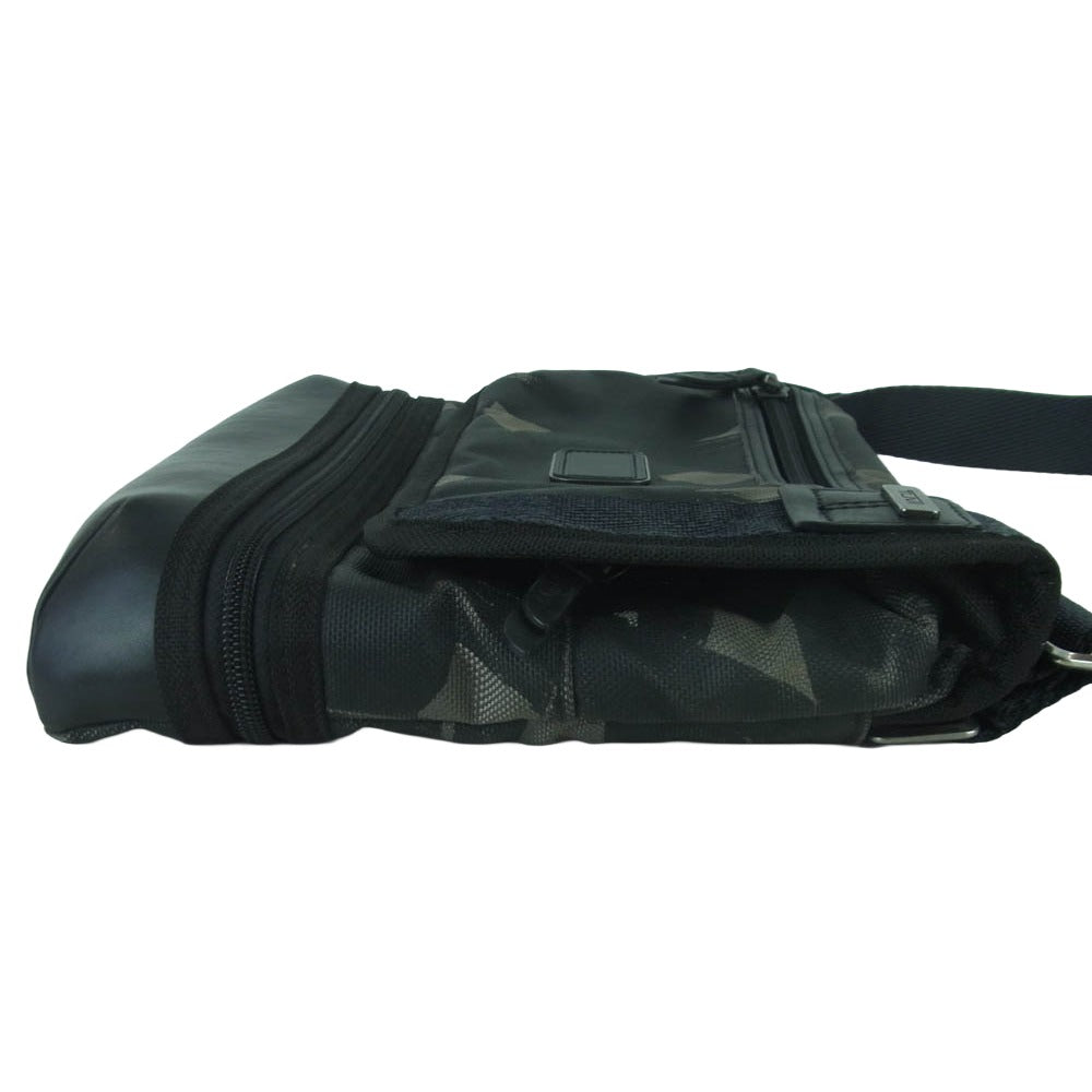 TUMI トゥミ 222371SCP2 ALPHA BRAVO Beale Crossbody アルファブラボー ナイロン ショルダー バッグ ブラック系 グレー系【中古】 TUMI トゥミ 222371SCP2 ALPHA BRAVO Beale Crossbody アルファ