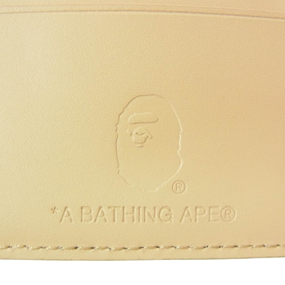 A BATHING APE アベイシングエイプ ABC CAMO WALLET カモ柄 迷彩 2つ折り財布 ウォレット カーキ系【中古】