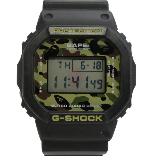 A BATHING APE アベイシングエイプ CASIO G-SHOCK カシオ ジーショック DW-5600VT × CASIO G-SHOCK カシオ ジーショック 1000本限定 デジタル カモ柄 迷彩 腕時計 ブラック系 カーキ系【中古】