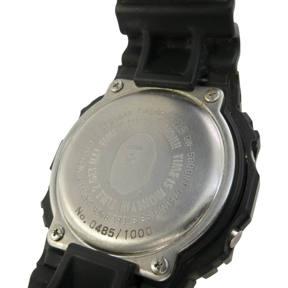 A BATHING APE アベイシングエイプ CASIO G-SHOCK カシオ ジーショック DW-5600VT × CASIO G-SHOCK カシオ ジーショック 1000本限定 デジタル カモ柄 迷彩 腕時計 ブラック系 カーキ系【中古】
