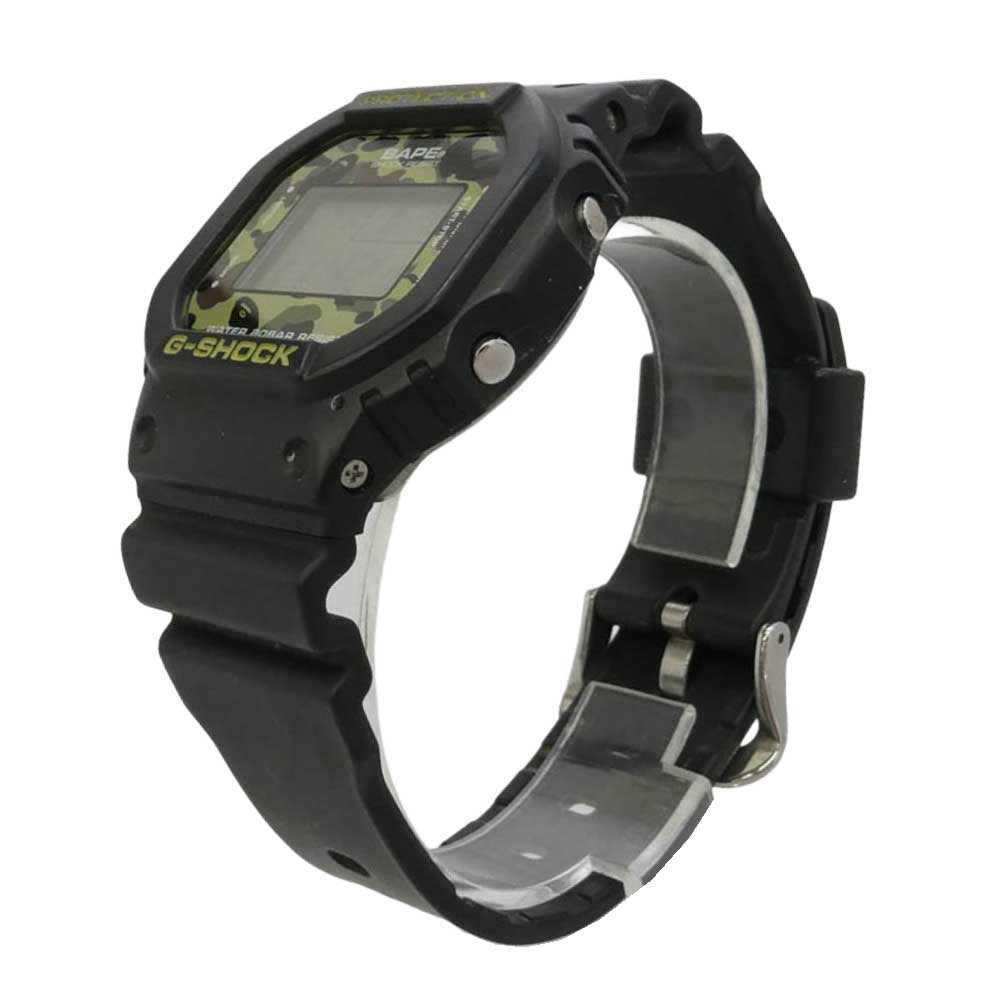 A BATHING APE アベイシングエイプ CASIO G-SHOCK カシオ ジーショック DW-5600VT × CASIO G-SHOCK カシオ ジーショック 1000本限定 デジタル カモ柄 迷彩 腕時計 ブラック系 カーキ系【中古】