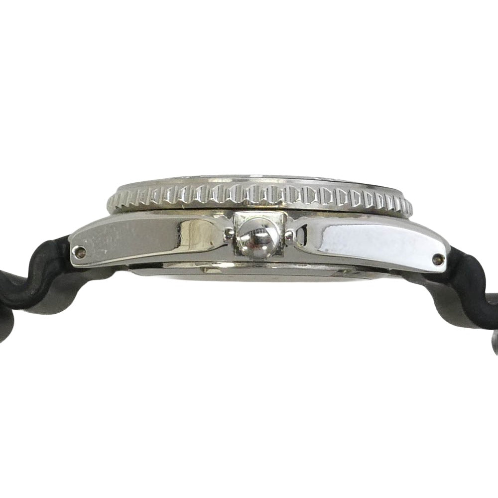 STUSSY ステューシー SEIKO セイコー V145-0CE0 × SEIKO セイコー 30周年記念モデル XXX Aqua Force アクアフォース ソーラー 腕時計 ブラック系 シルバー系【中古】