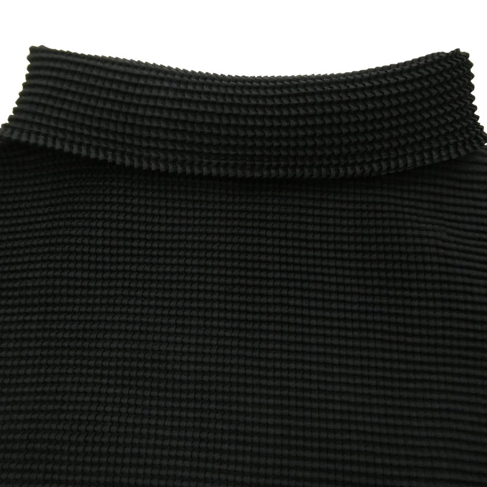 ISSEY MIYAKE イッセイミヤケ MI31FJ141 me ミー ボックスプリーツ 総柄 ボトルネック カットソー 長袖 ブラック ブラック系 FREE【中古】