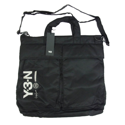 Y-3 Yohji Yamamoto ワイスリー ヨウジヤマモト NEIGHBORHOOD ネイバーフッド 26SS JX0054 × NEIGHBORHOOD ネイバーフッド NBHD PADDED BAG ロゴプリント ヘルメット バッグ ブラック系【極上美品】【中古】