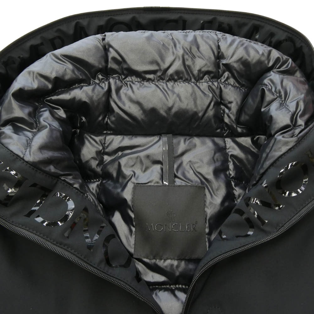 MONCLER モンクレール G20931A00026 539DK ISOETE フード付き 短丈 ダウンジャケット ブラック系 00【中古】