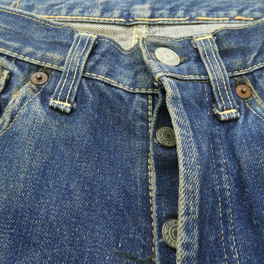 Levi's リーバイス VINTAGE ヴィンテージ 50s 60s 501XX 隠しリベット 裏刻印無 Vステッチ セルビッジ ボタンフライ センターオフセット デニム パンツ インディゴブルー系 実寸W28【中古】