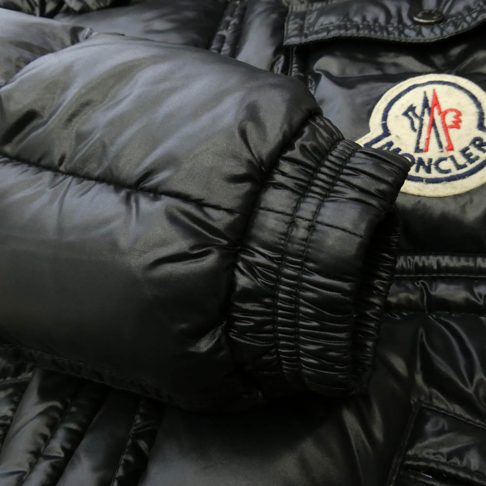 MONCLER モンクレール 41303 国内正規品 K2 DOWN JACKET シャイニー ナイロン ダウン ジャケット ブラック系 1【中古】