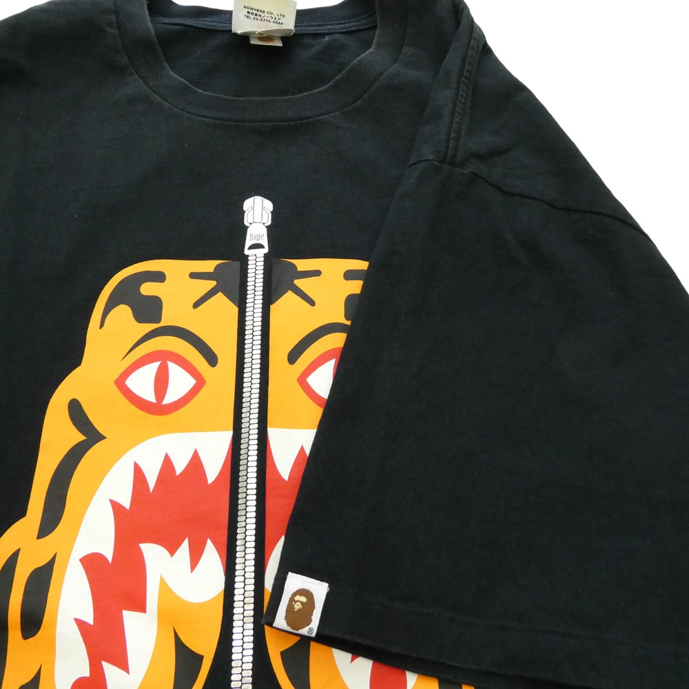 A BATHING APE アベイシングエイプ TIGER SHARK TEE タイガー シャーク Ｔシャツ 半袖カットソー ブラック系 XL【中古】